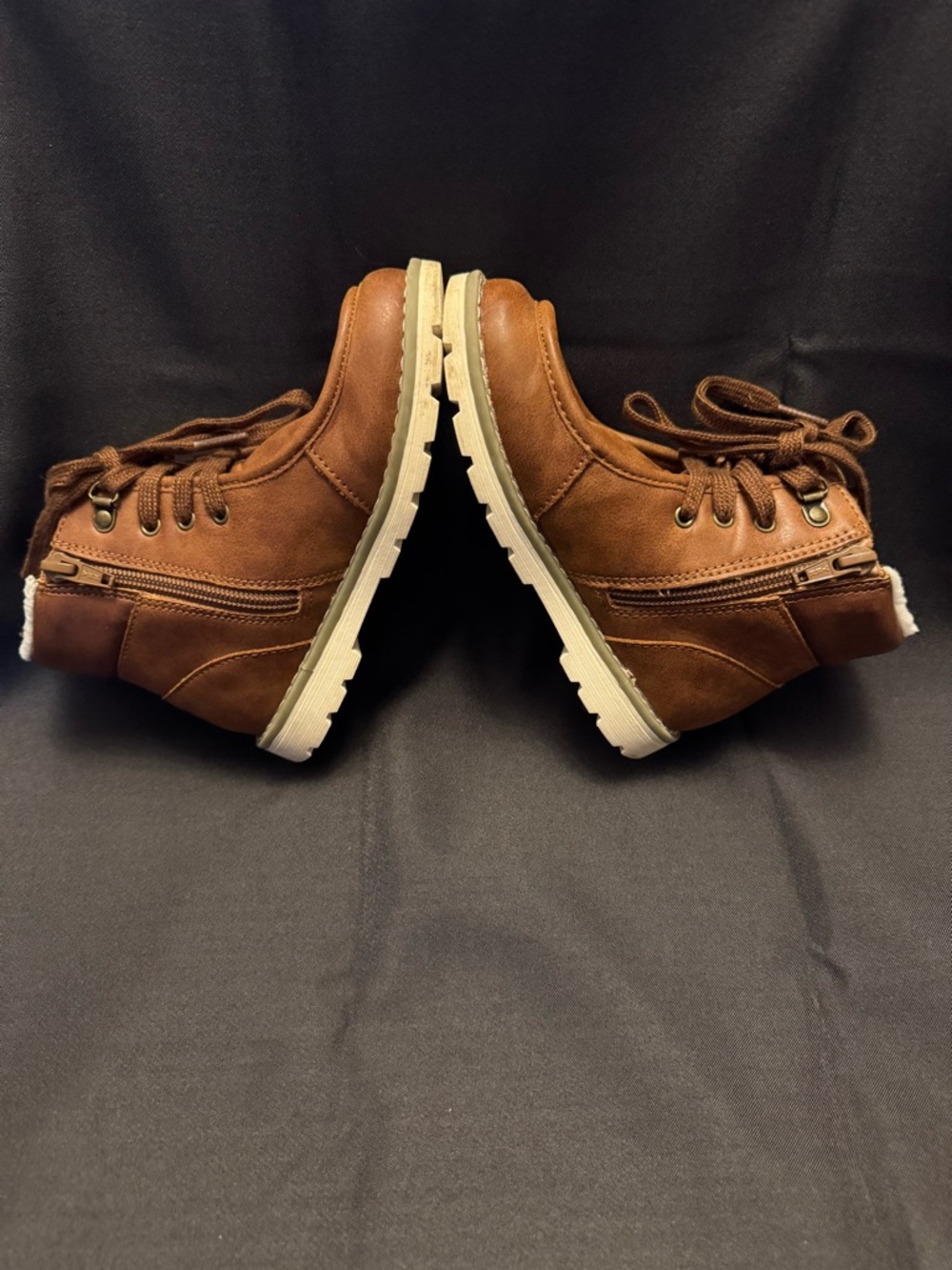 EUC- Toddler Boys Old Navy Brown Boots size 11 - Picture 2 of 12